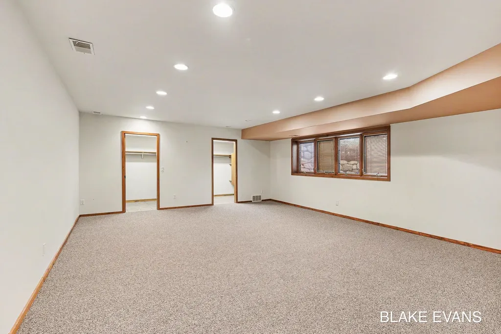 4069 Forest Point Drive Norton Shores City MI 49441