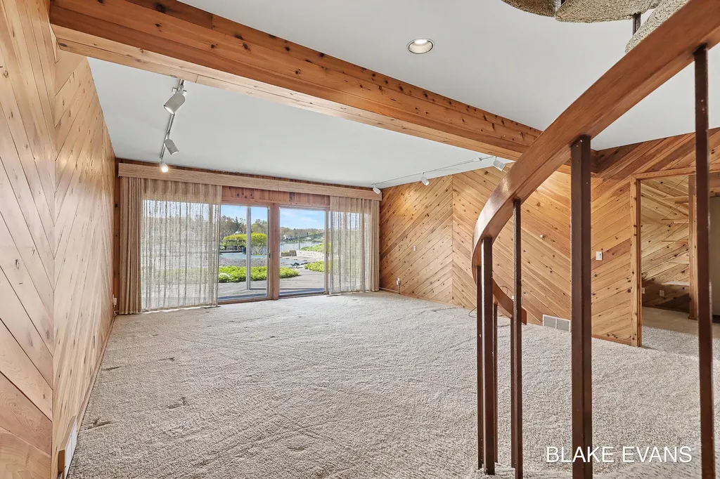 4069 Forest Point Drive Norton Shores City MI 49441