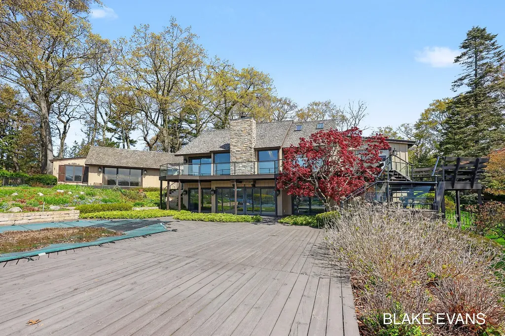4069 Forest Point Drive Norton Shores City MI 49441