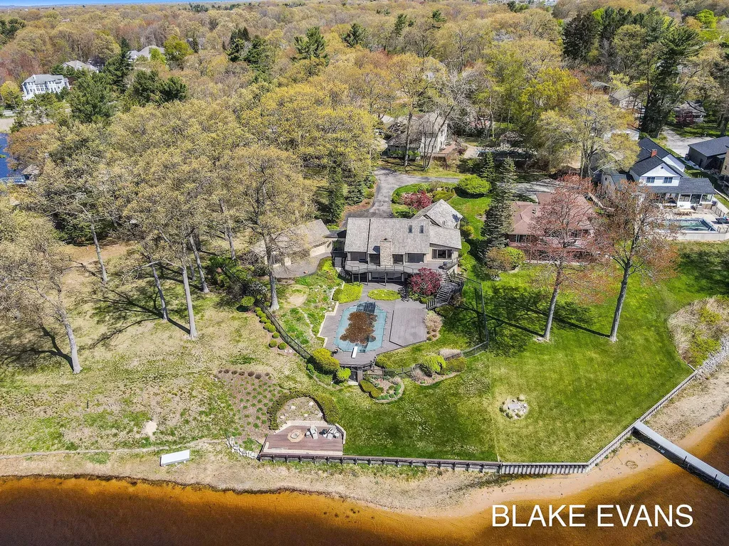 4069 Forest Point Drive Norton Shores City MI 49441