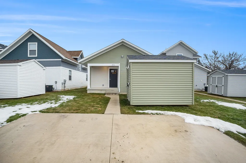 2083 Linden Avenue SE Grand Rapids City MI 49507