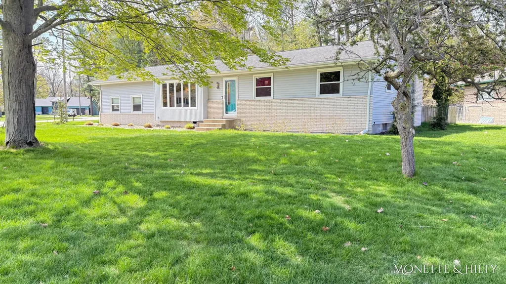 1847 Ritter Hills Drive Norton Shores City MI 49441