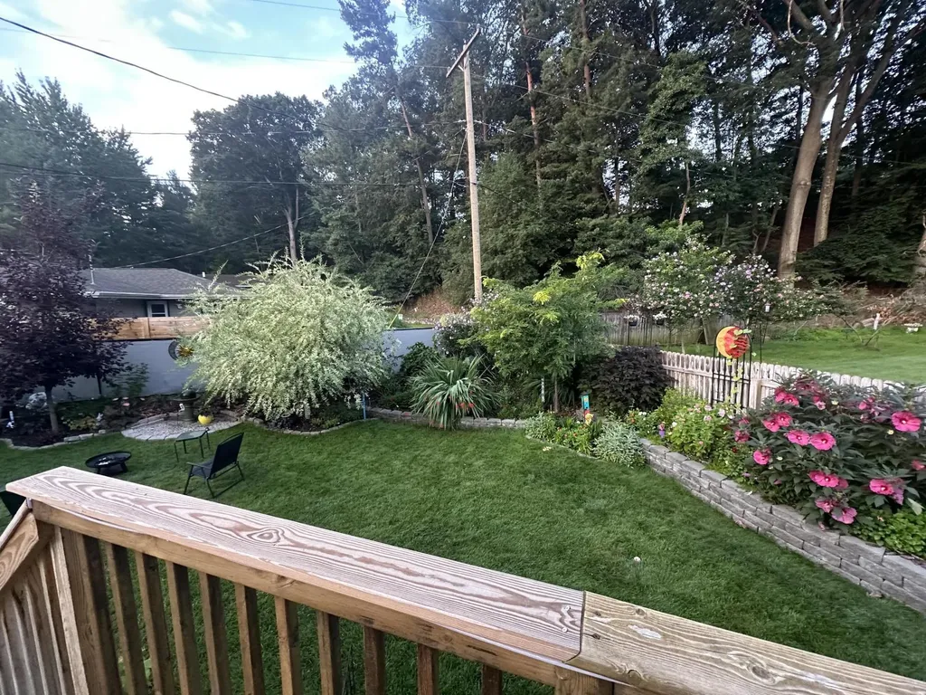 1847 Ritter Hills Drive Norton Shores City MI 49441