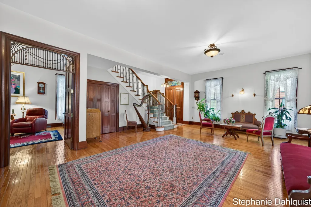 511 W Clay Avenue Muskegon City MI 49440