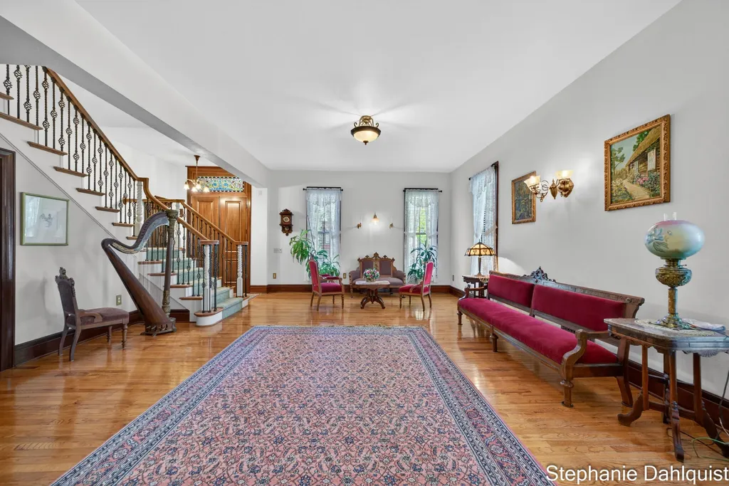 511 W Clay Avenue Muskegon City MI 49440