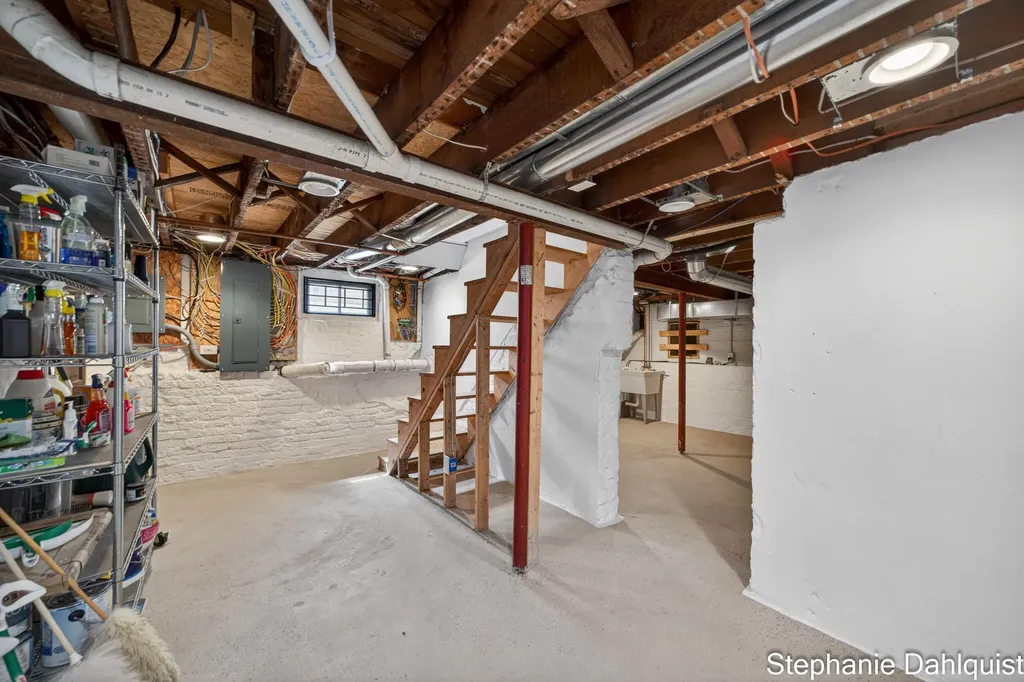 511 W Clay Avenue Muskegon City MI 49440