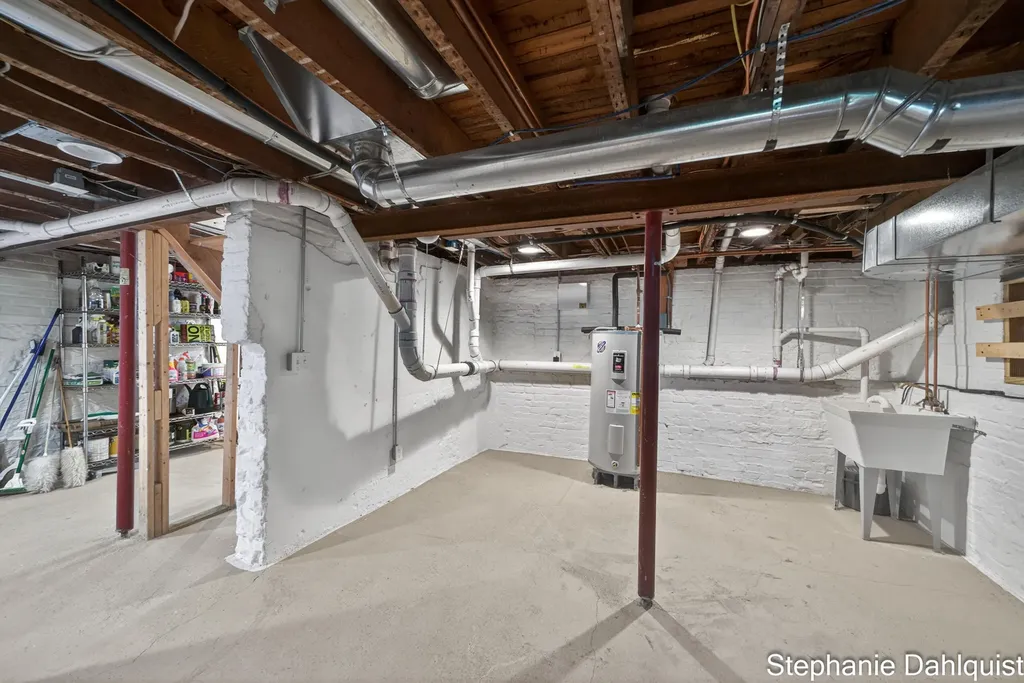 511 W Clay Avenue Muskegon City MI 49440