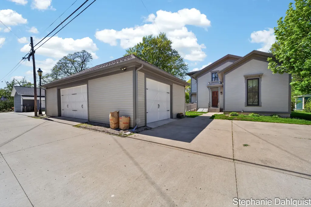 511 W Clay Avenue Muskegon City MI 49440
