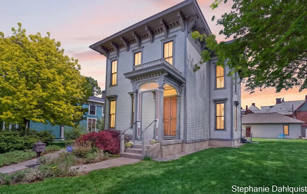 511 W Clay Avenue Muskegon City MI 49440