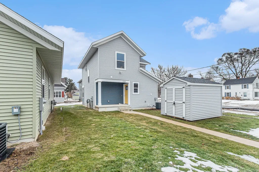 2120 Willard Avenue SE Grand Rapids City MI 49507