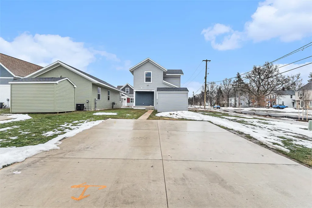 2120 Willard Avenue SE Grand Rapids City MI 49507