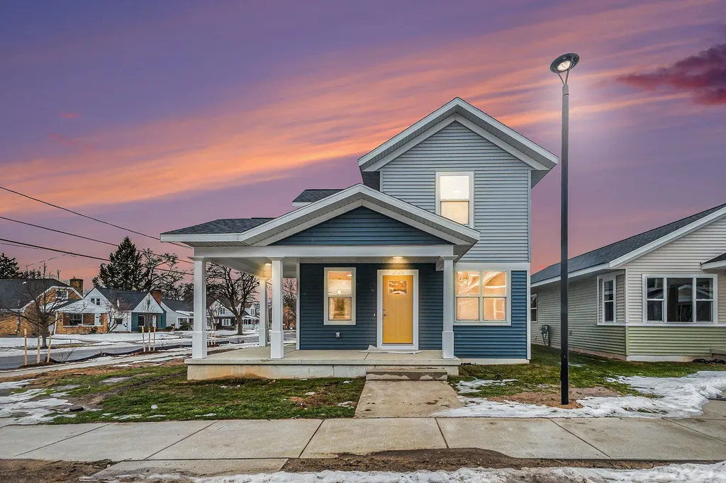 2120 Willard Avenue SE Grand Rapids City MI 49507