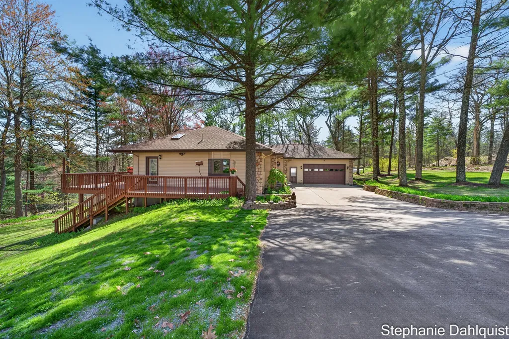 9160 Mill Pond Trail Whitehall Township MI 49461