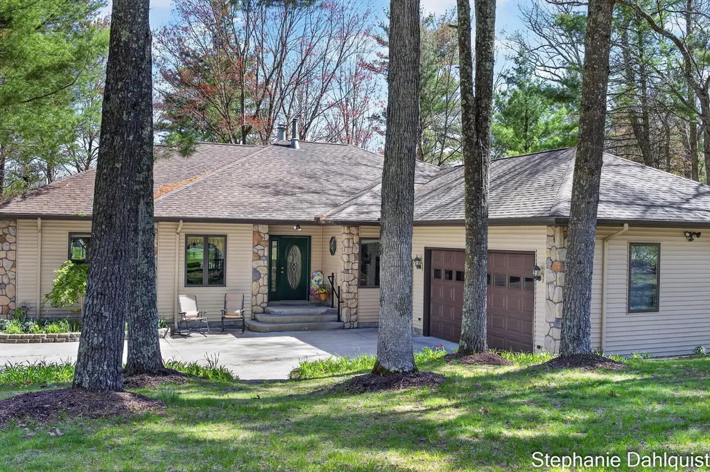 9160 Mill Pond Trail Whitehall Township MI 49461