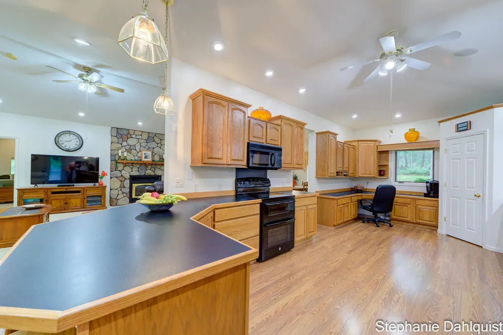 9160 Mill Pond Trail Whitehall Township MI 49461