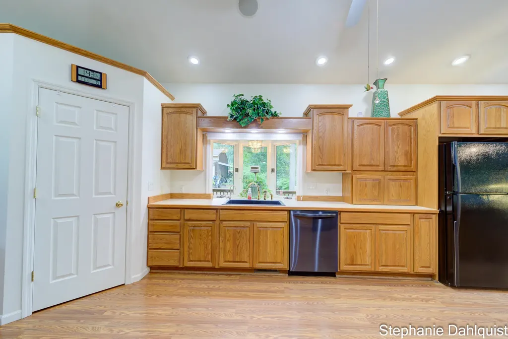 9160 Mill Pond Trail Whitehall Township MI 49461