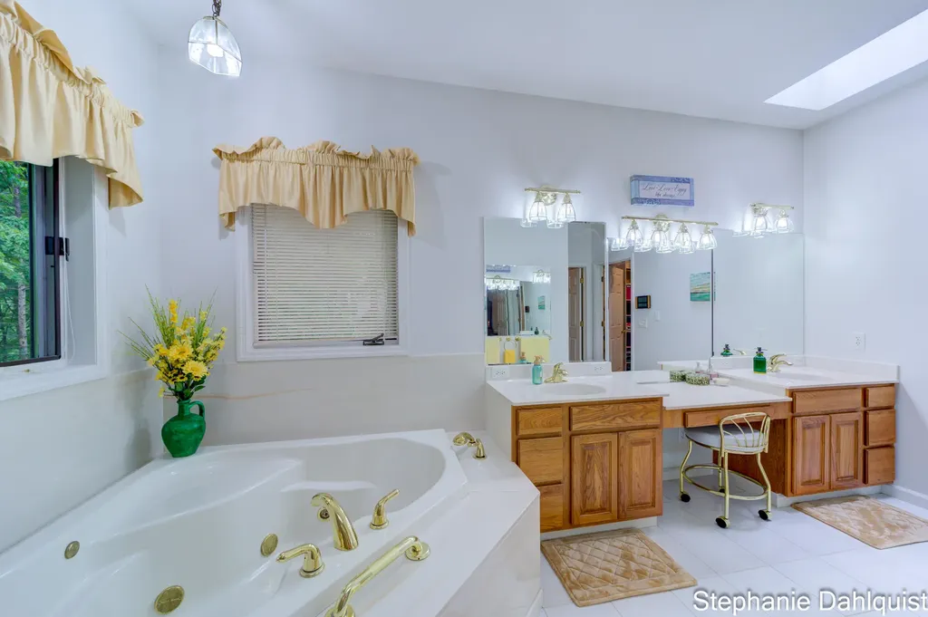 9160 Mill Pond Trail Whitehall Township MI 49461