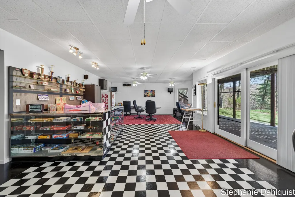 9160 Mill Pond Trail Whitehall Township MI 49461
