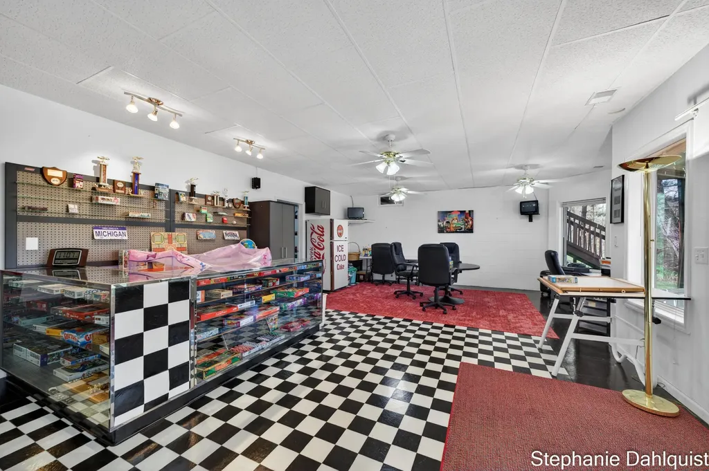 9160 Mill Pond Trail Whitehall Township MI 49461