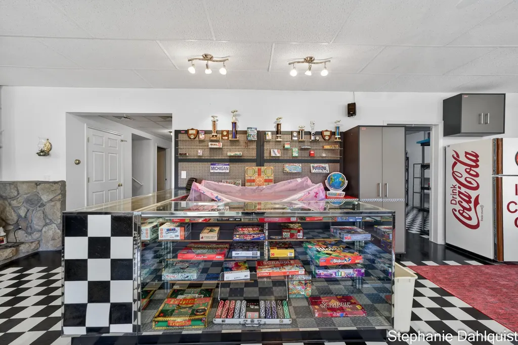 9160 Mill Pond Trail Whitehall Township MI 49461