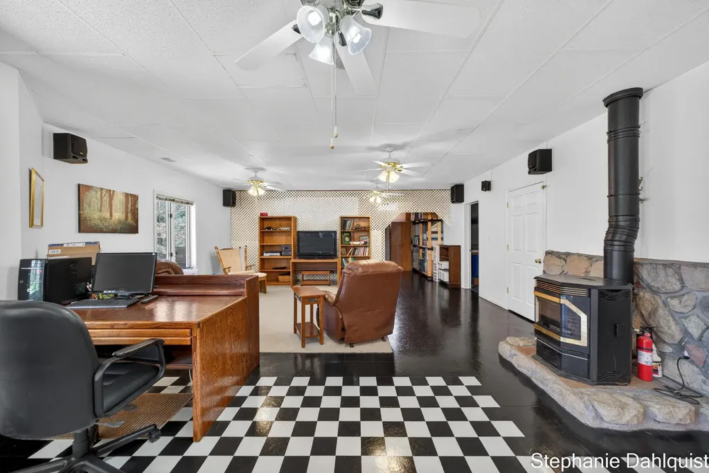 9160 Mill Pond Trail Whitehall Township MI 49461