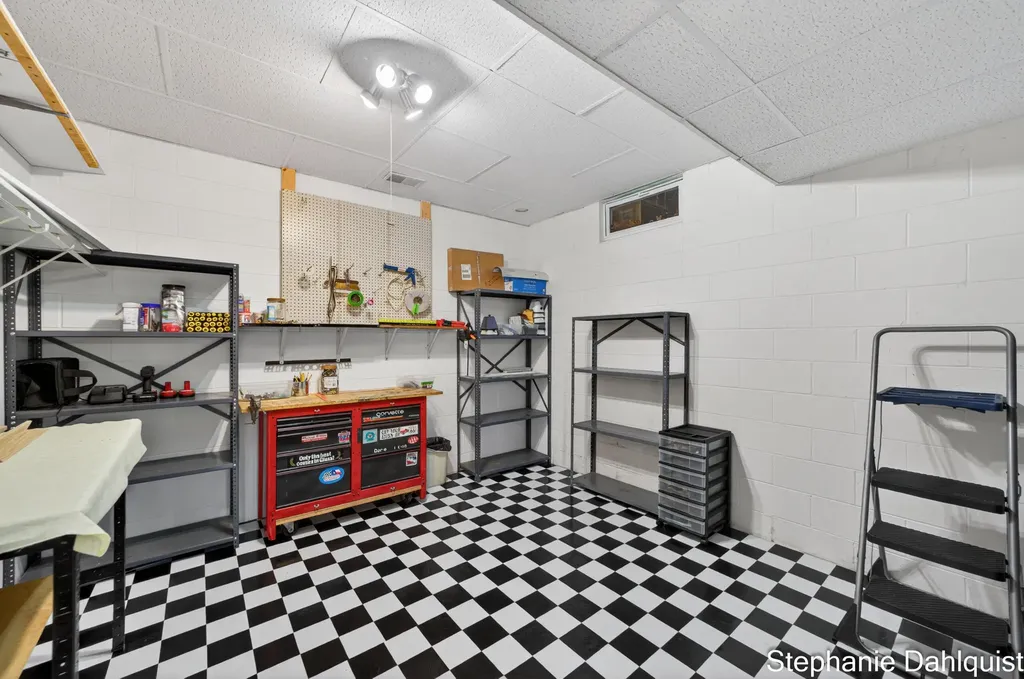 9160 Mill Pond Trail Whitehall Township MI 49461
