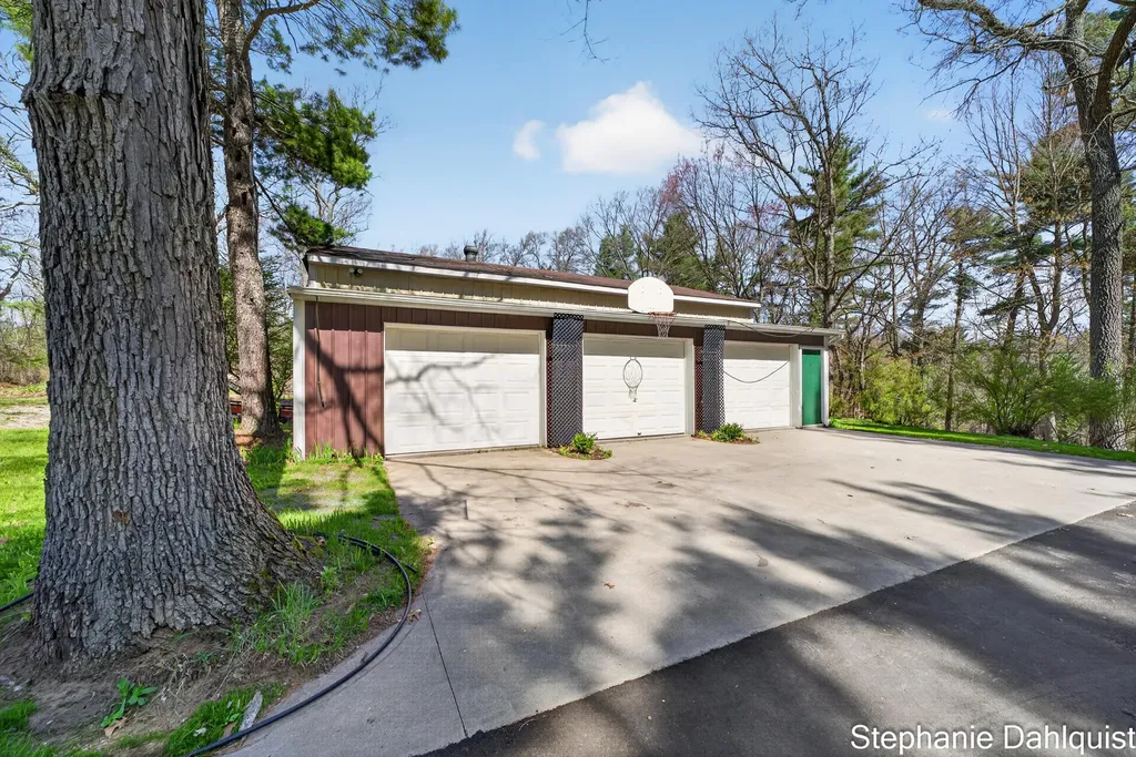 9160 Mill Pond Trail Whitehall Township MI 49461