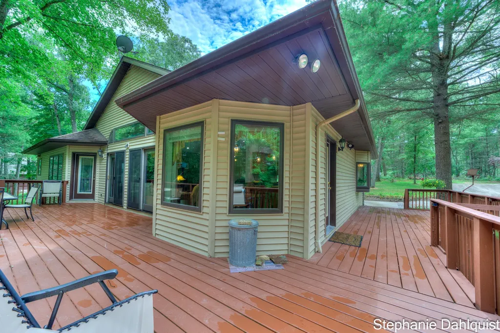 9160 Mill Pond Trail Whitehall Township MI 49461