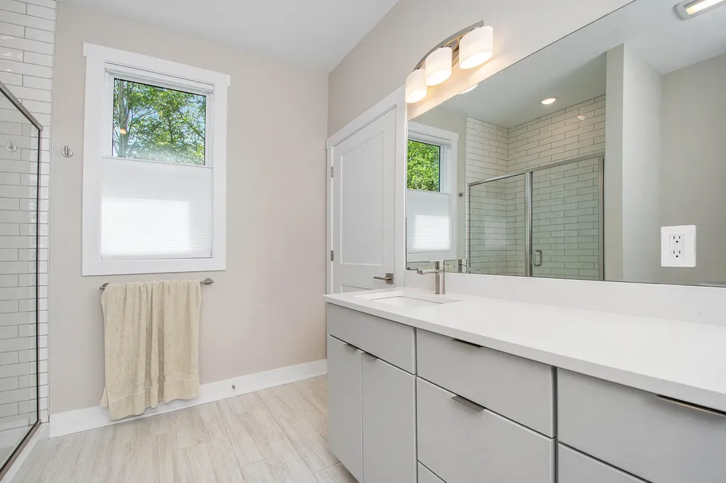 3719 Bradford Street NE Grand Rapids Charter Township MI 49525