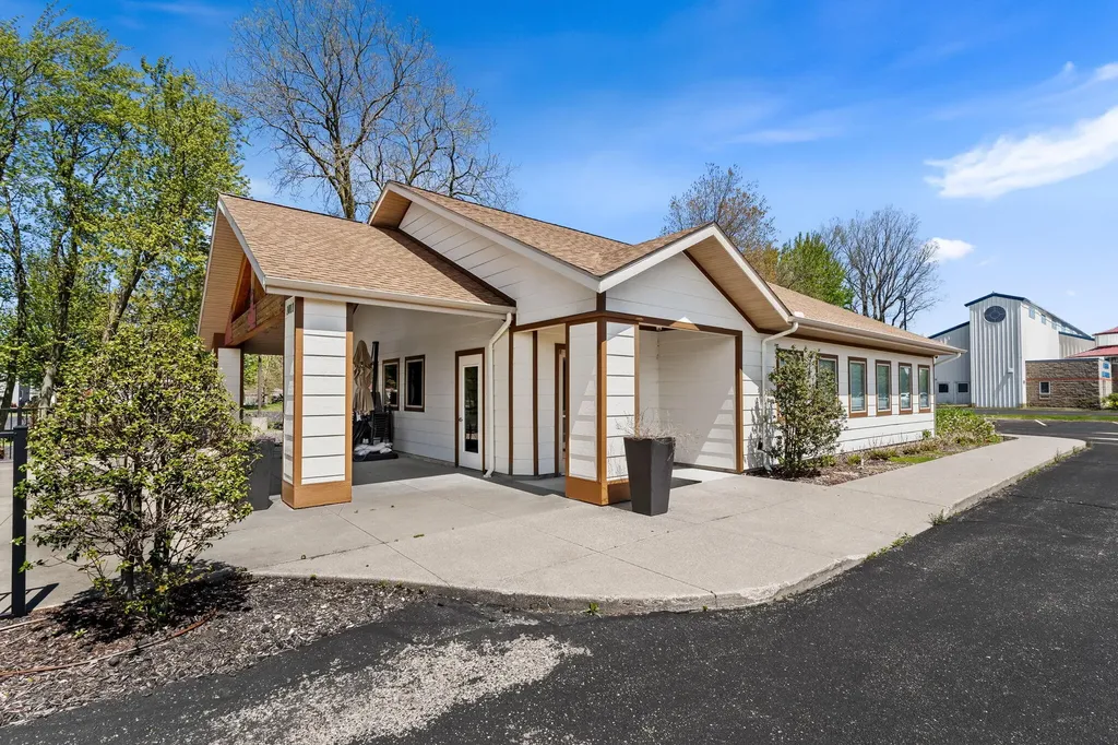 1011 136th Avenue Holland Charter Township MI 49424