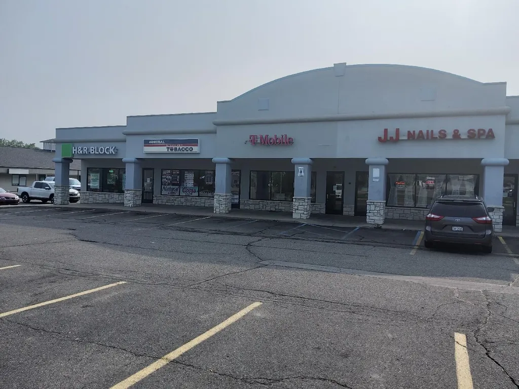 1149 S Washington Avenue Holland City MI 49423