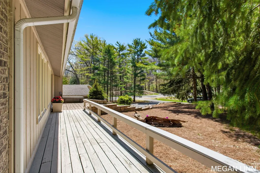 7135 Lakeshore Avenue Port Sheldon Township MI 49460