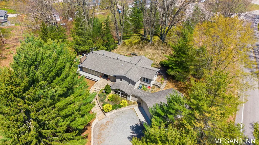 7135 Lakeshore Avenue Port Sheldon Township MI 49460