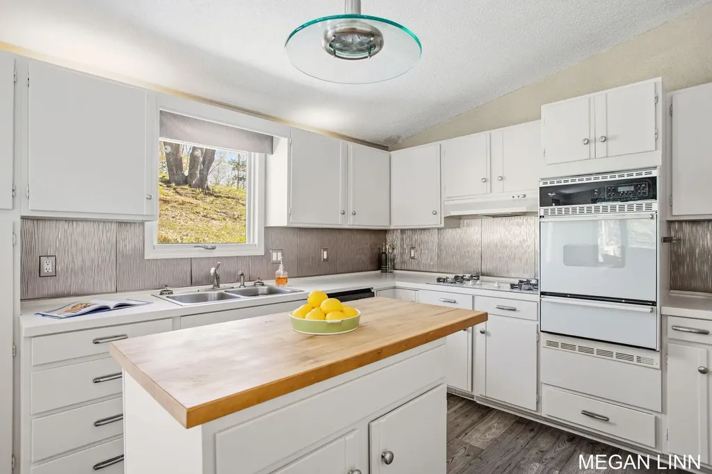 7135 Lakeshore Avenue Port Sheldon Township MI 49460