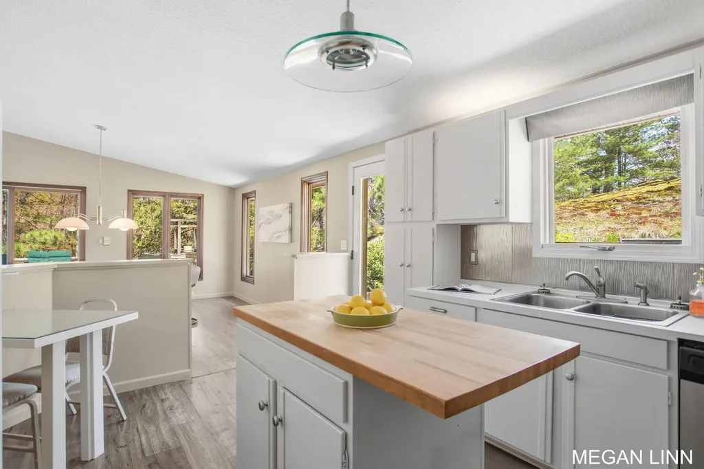7135 Lakeshore Avenue Port Sheldon Township MI 49460