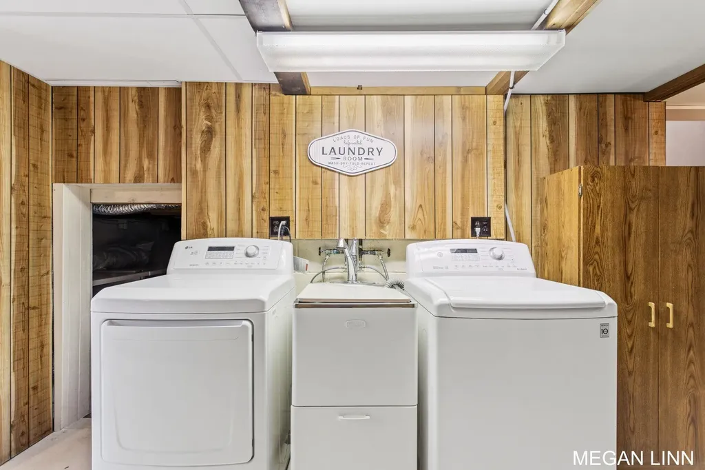 7135 Lakeshore Avenue Port Sheldon Township MI 49460