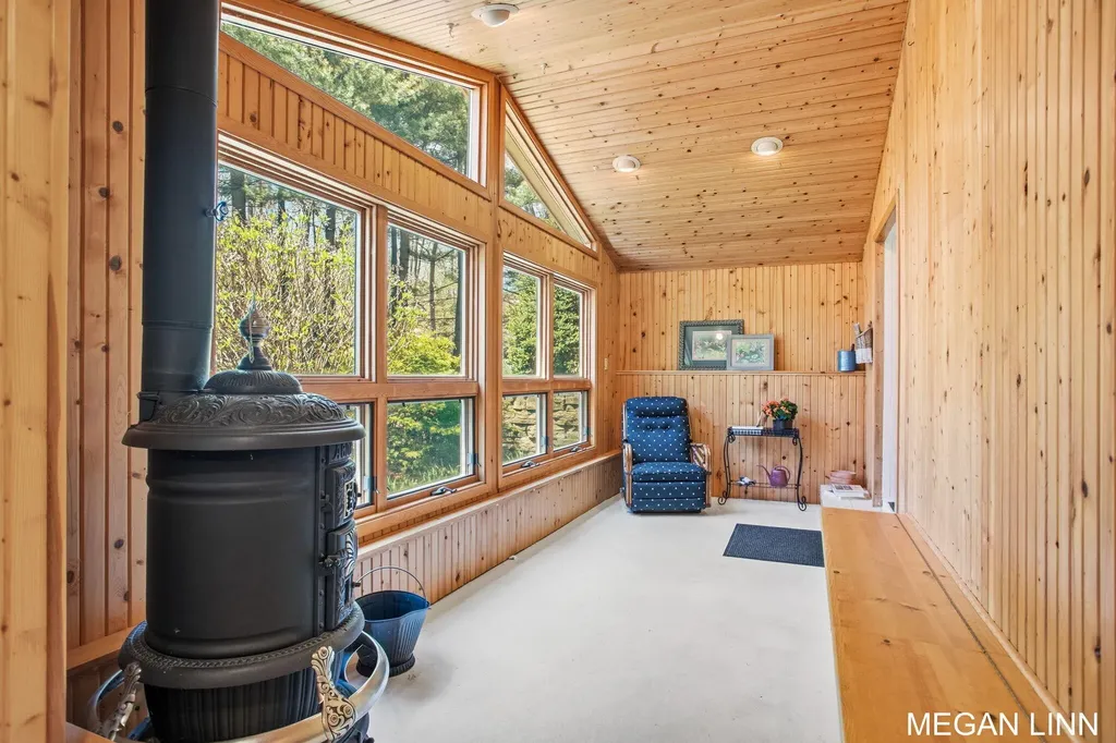 7135 Lakeshore Avenue Port Sheldon Township MI 49460
