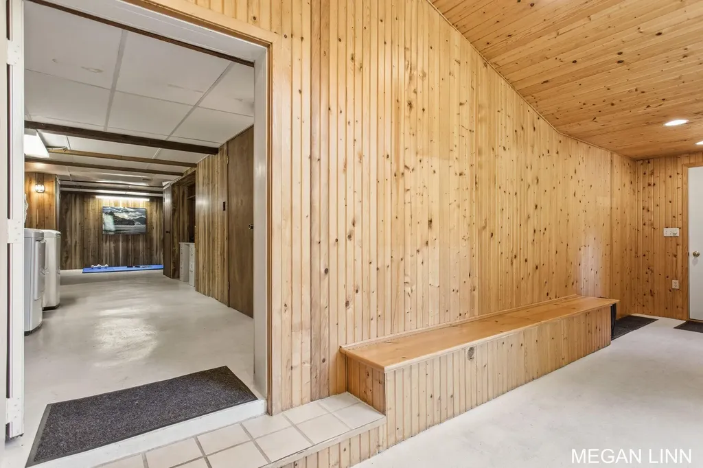 7135 Lakeshore Avenue Port Sheldon Township MI 49460