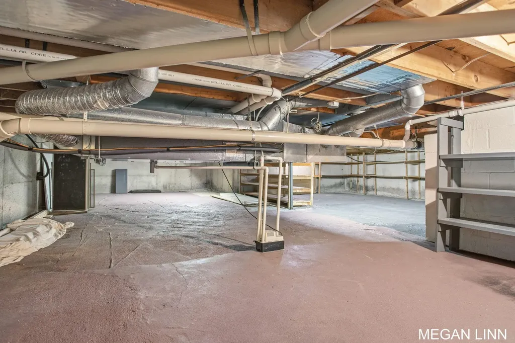7135 Lakeshore Avenue Port Sheldon Township MI 49460