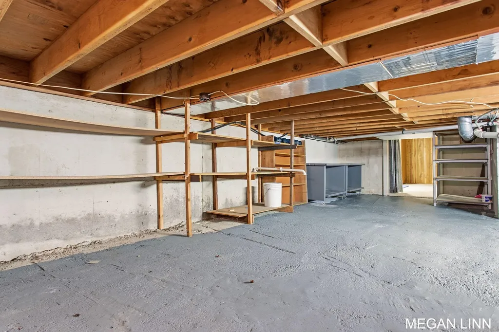 7135 Lakeshore Avenue Port Sheldon Township MI 49460