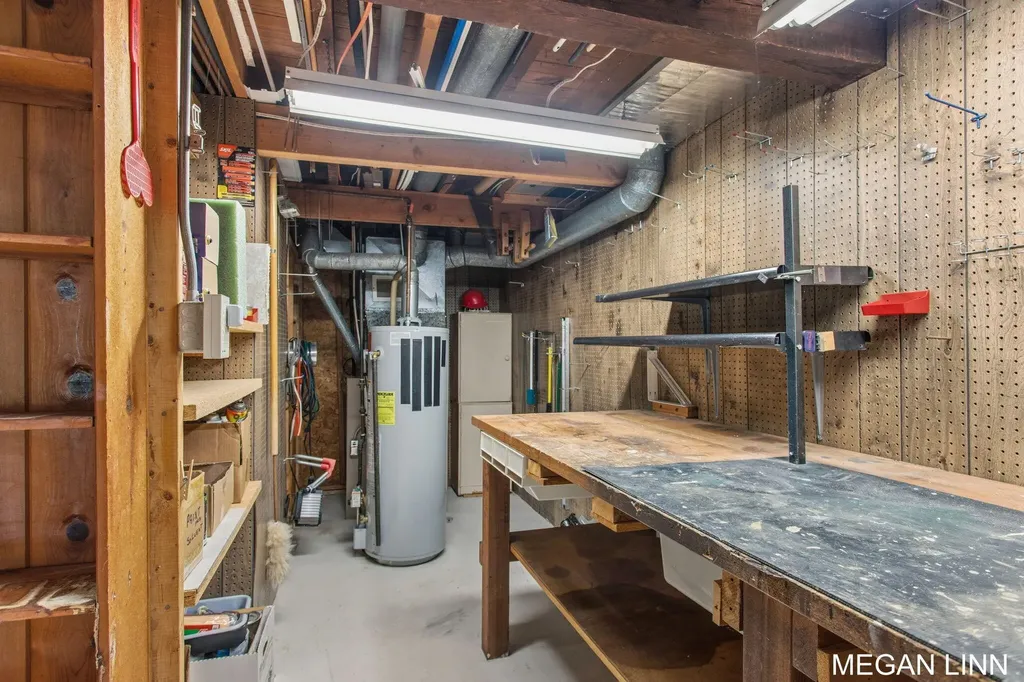 7135 Lakeshore Avenue Port Sheldon Township MI 49460