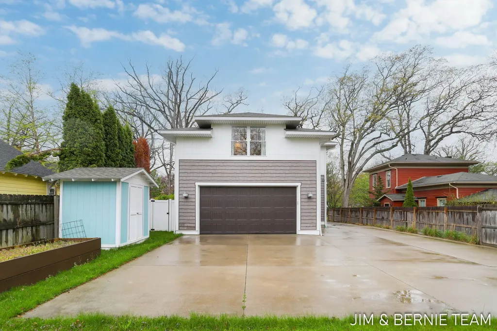 153 Elizabeth Street Saugatuck City MI 49453