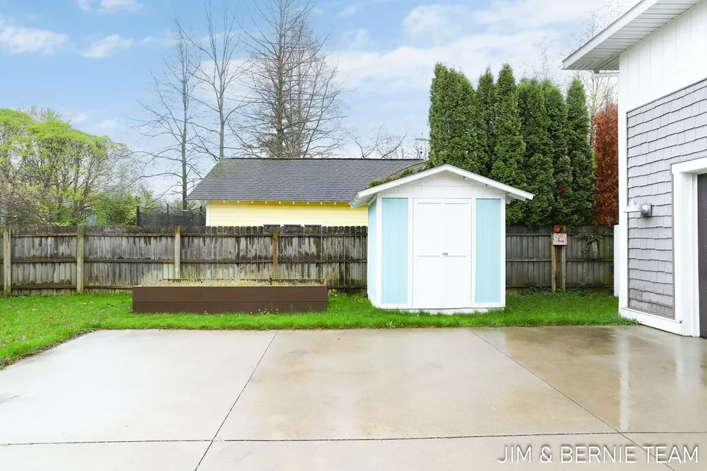 153 Elizabeth Street Saugatuck City MI 49453