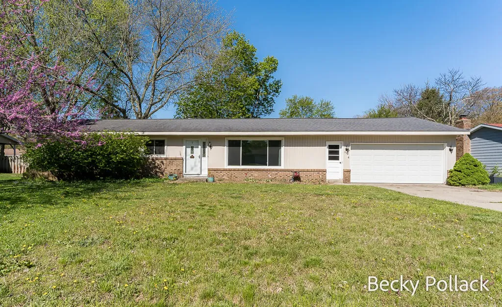 338 N 145th Avenue Park Township MI 49424