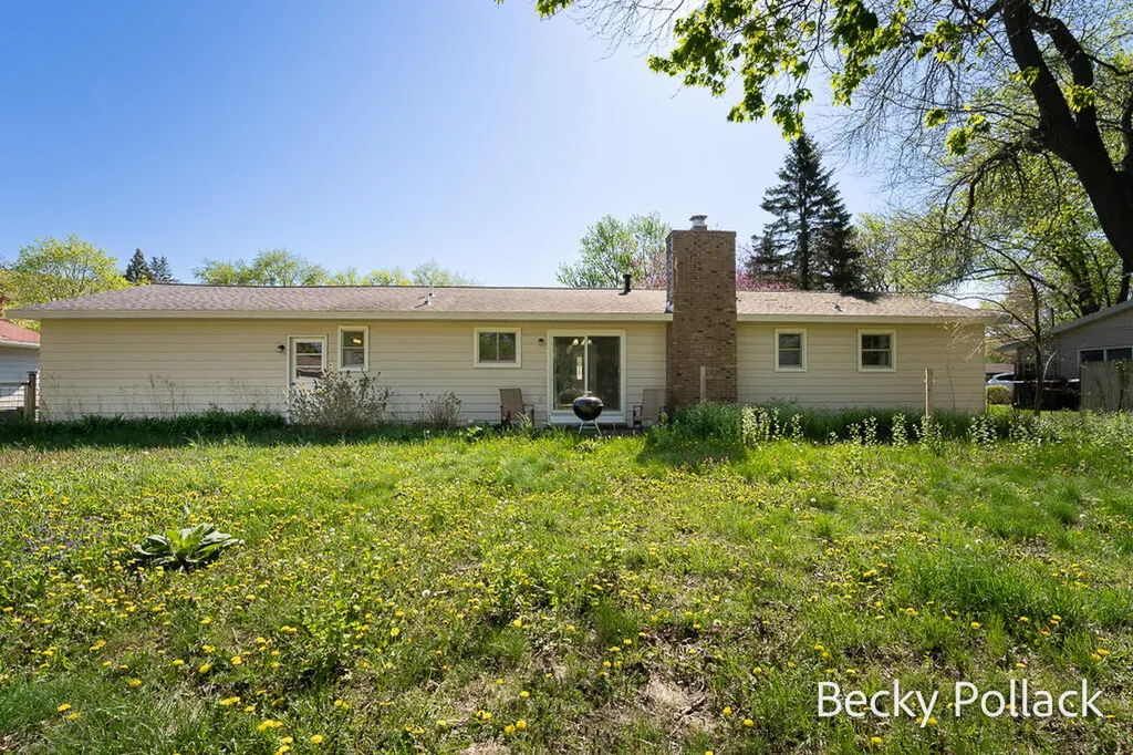 338 N 145th Avenue Park Township MI 49424