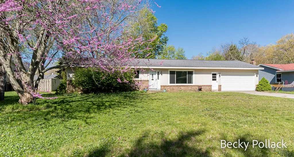 338 N 145th Avenue Park Township MI 49424