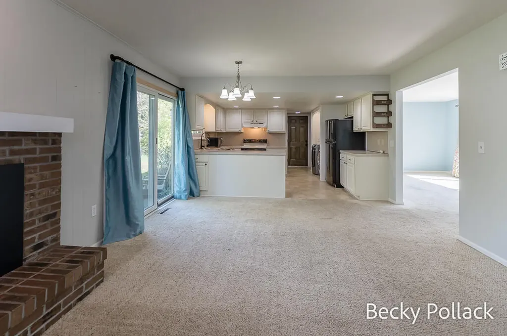 338 N 145th Avenue Park Township MI 49424