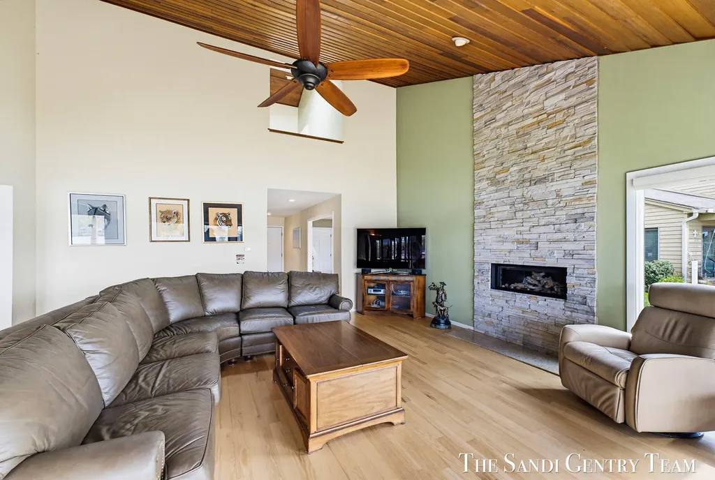 15780 N Prospect Point Drive Spring Lake Township MI 49456