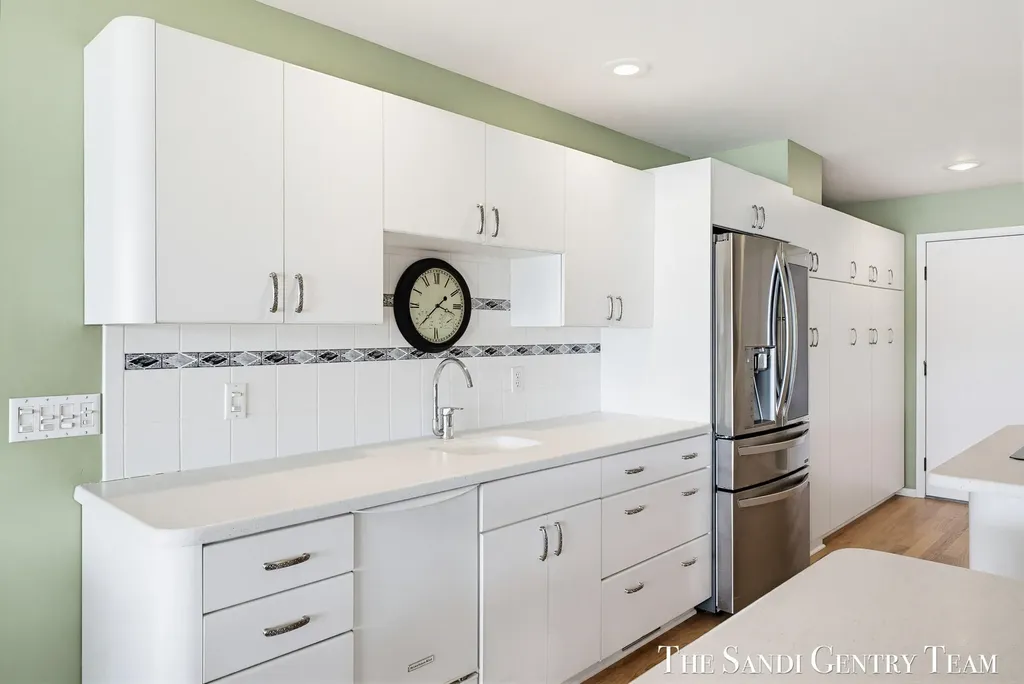 15780 N Prospect Point Drive Spring Lake Township MI 49456