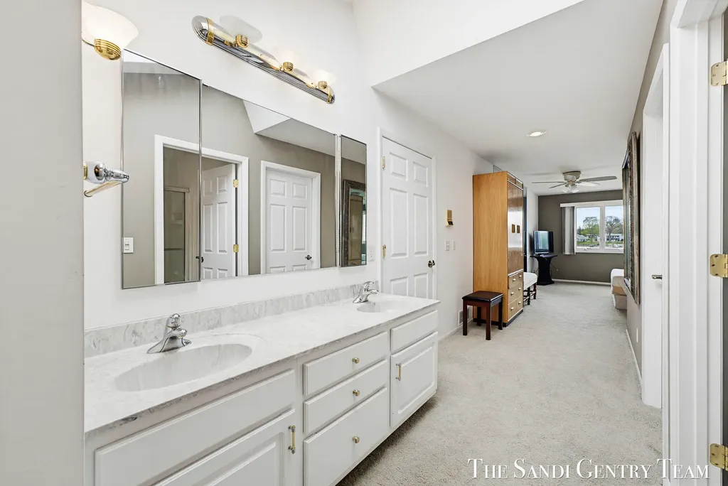 15780 N Prospect Point Drive Spring Lake Township MI 49456
